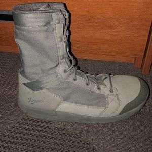 Lightweight boots ! Danner
